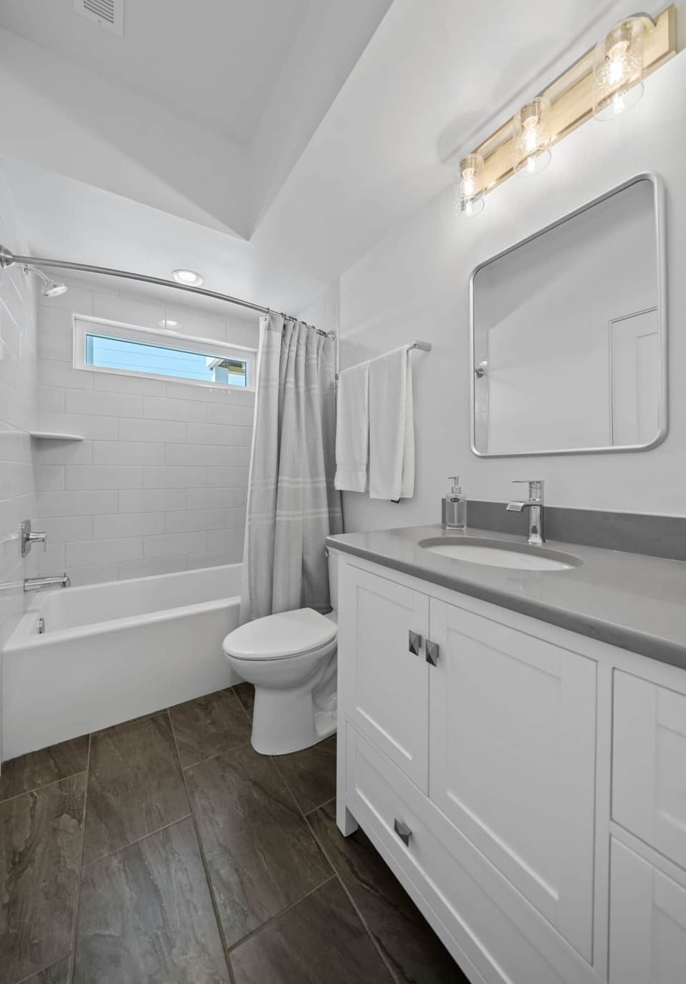 Bathroom2