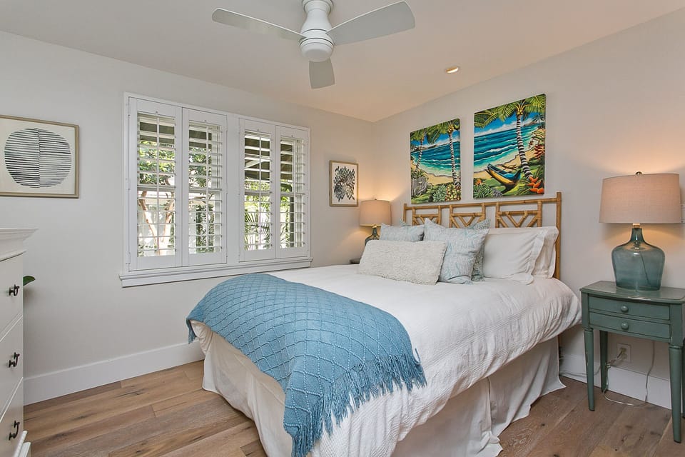 Third Bedroom, Queen Bed with Air Conditioning