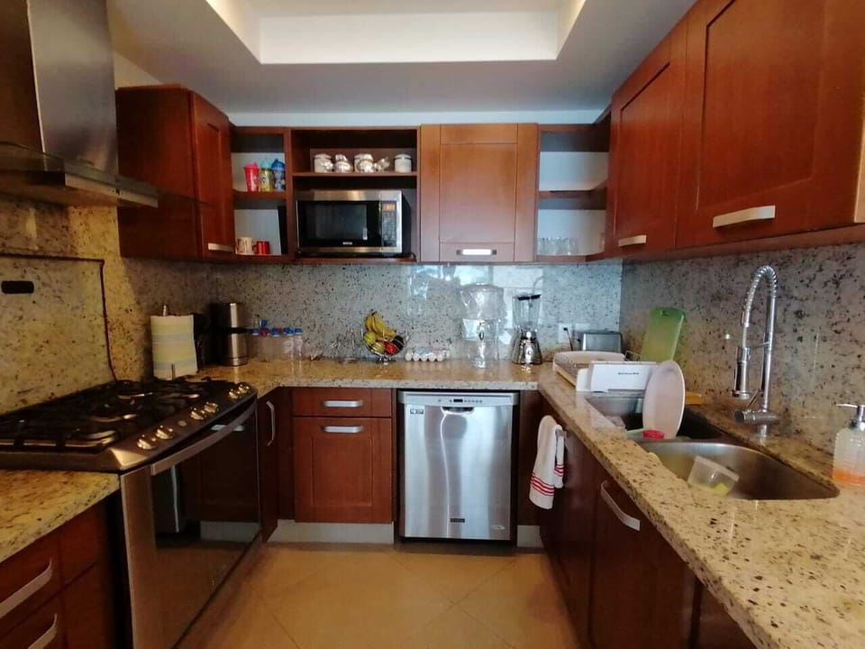 Microwave, Coffee Maker, Blender, Stove Oven, Dish Washer
