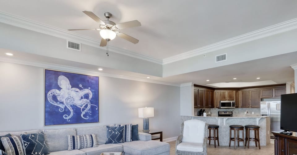 Sleeper Sofa (sleeps 2) Phoenix West II 2315, 3 Bedroom 4 Bathroom. 23rd Floor. North Views Sleeps 10. Managed by Island Rentals