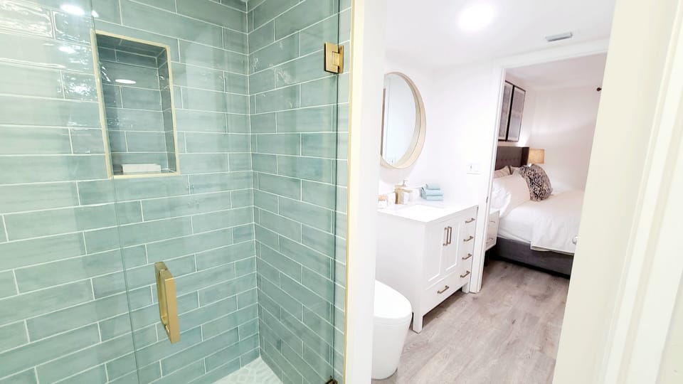 Shower Area between the 1.5 bathrooms