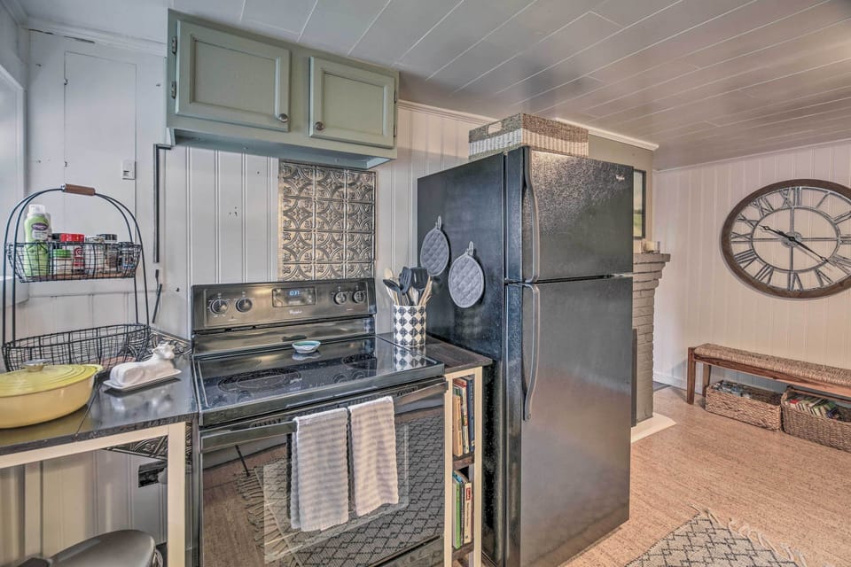 Kitchen | Keurig Coffee Maker | Blender | Crock-Pot  | Toaster