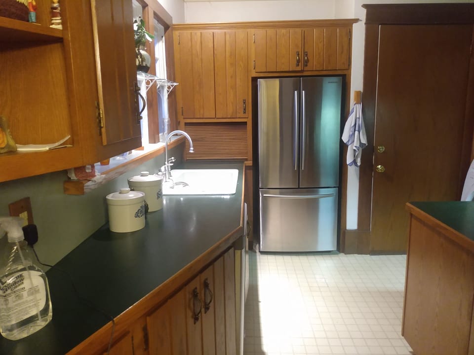 A full kitchen 