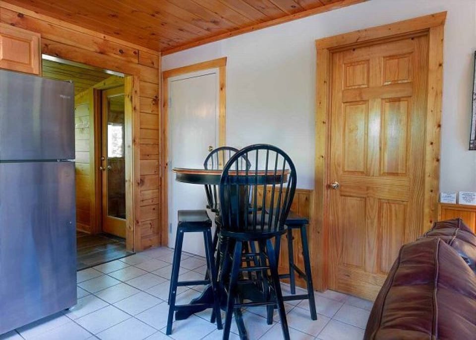 Eat in area in kitchen