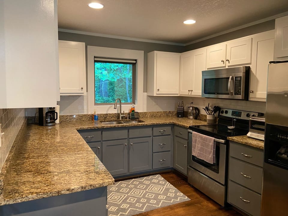 Fully stocked kitchen for all your favorite meals. 