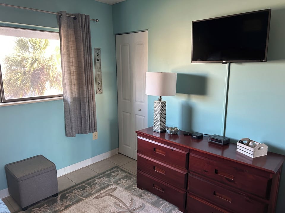 2nd bedroom dresser and TV