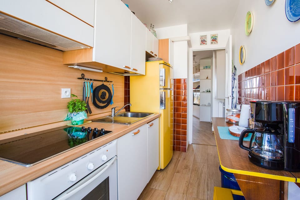Bright kitchen