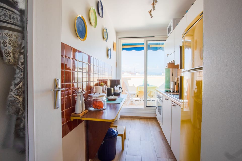 Equipped kitchen