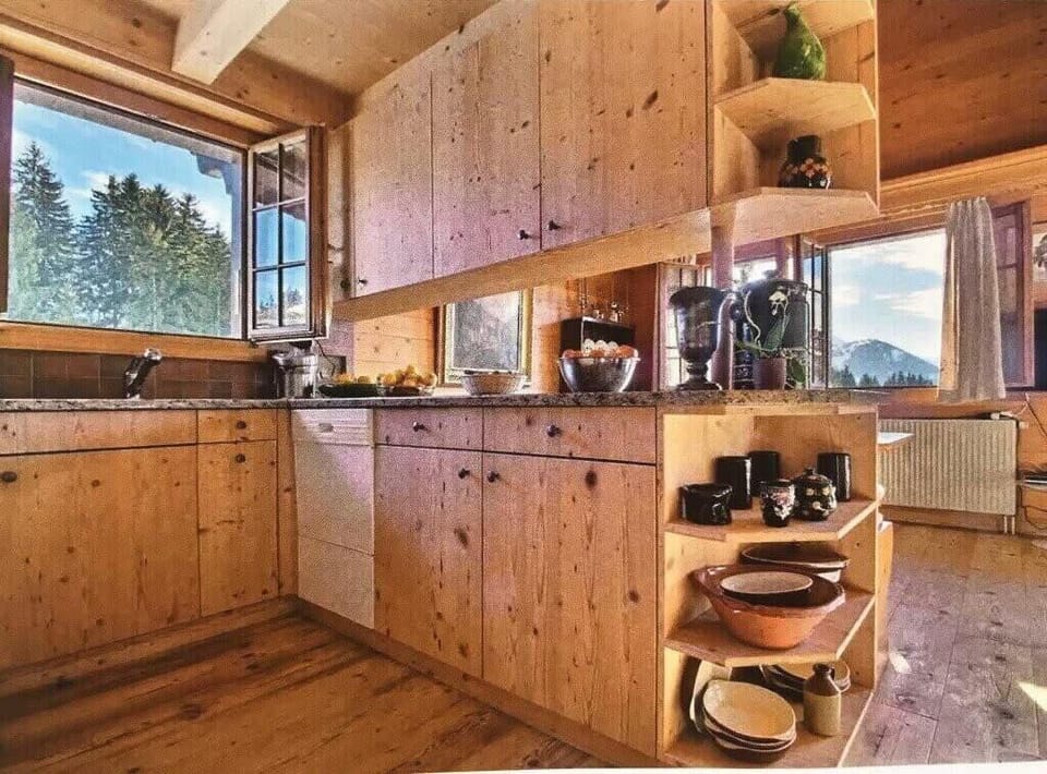 the open wooden kitchen 