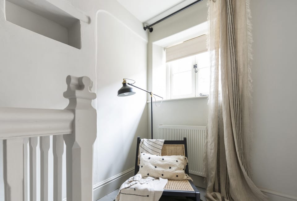 Round House Cottage, Castle Carey, Somerset: A quiet spot on the landing