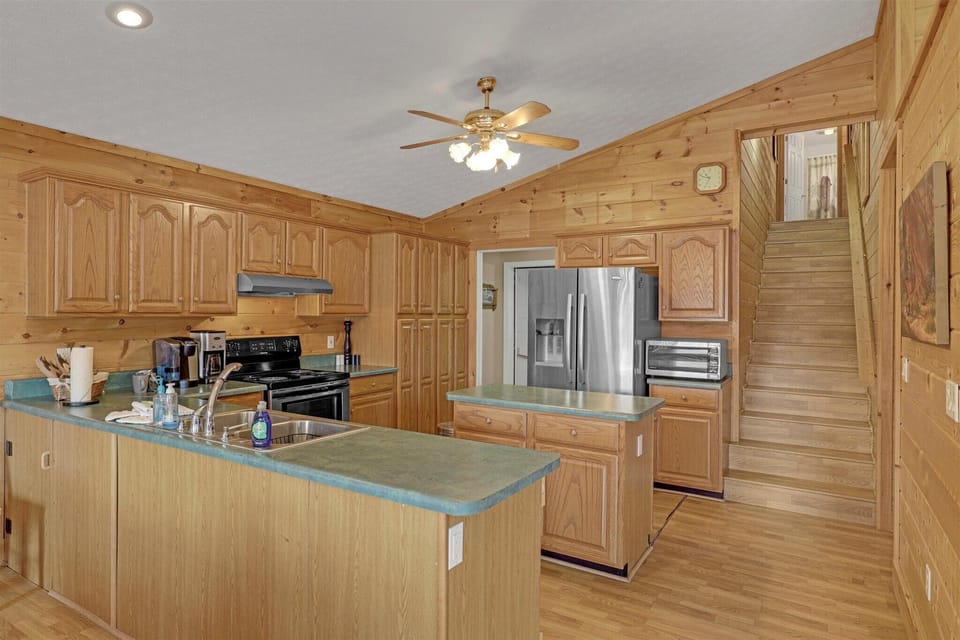 Spacious Kitchen