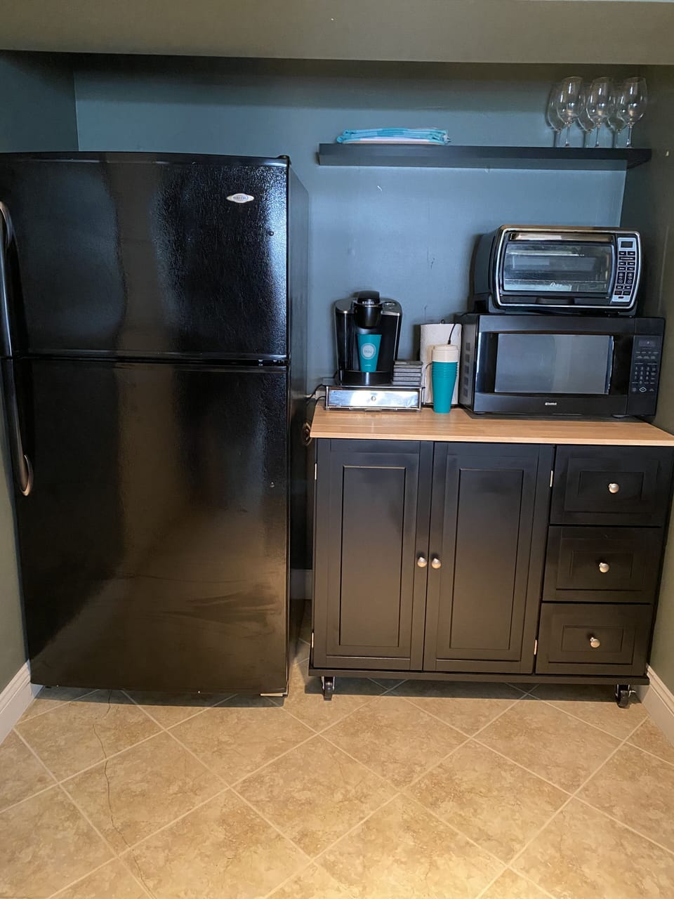 kitchenette with refrigerator/freezer, microwave, toaster oven, Keurig