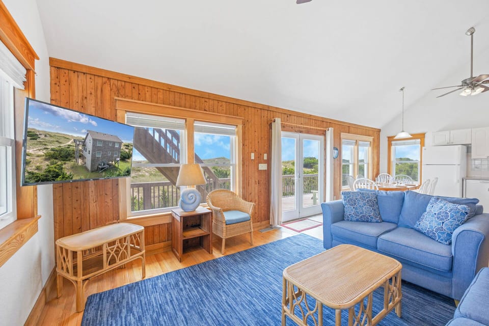 Surf or Sound Realty - 978 - No Problem - Great Room -3