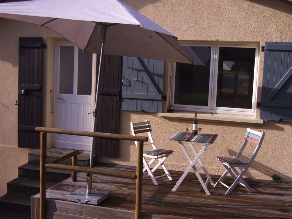 Entry and decking area.