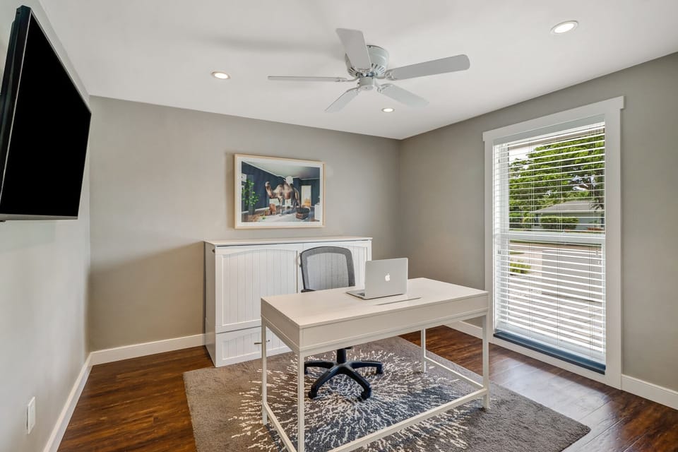 Office/bedroom 3.