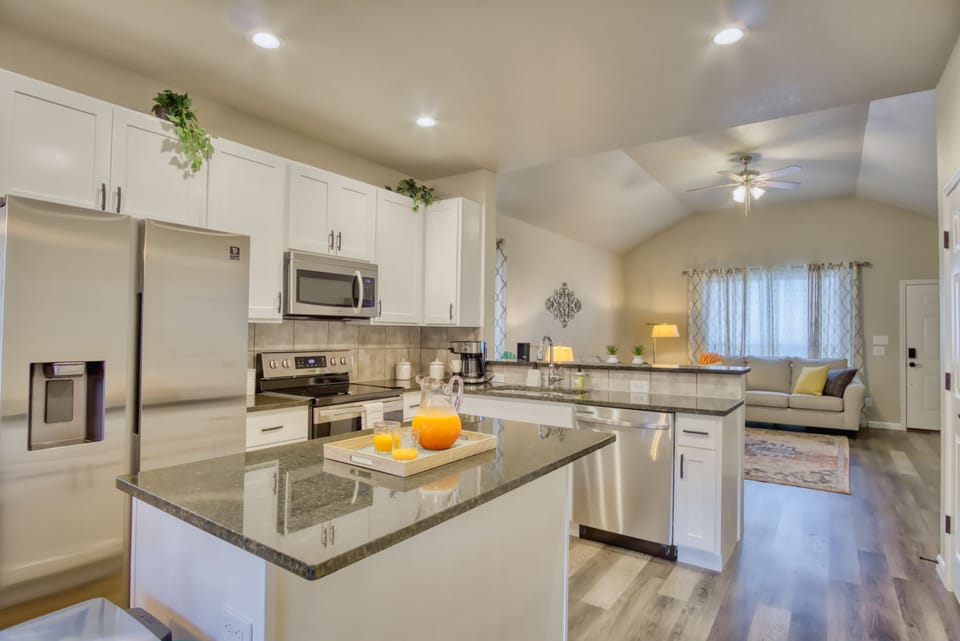 All new appliances!