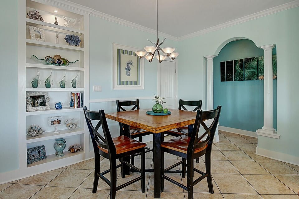Dining area (table expands for more seating)