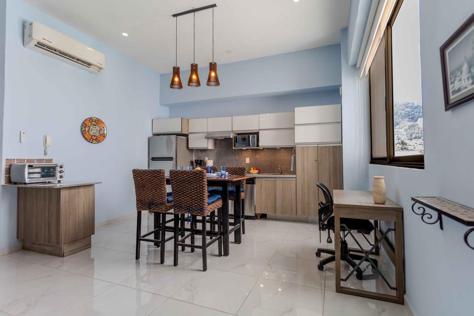 Condo - Image 10