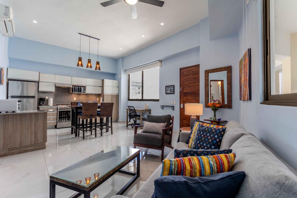 Condo - Image 8