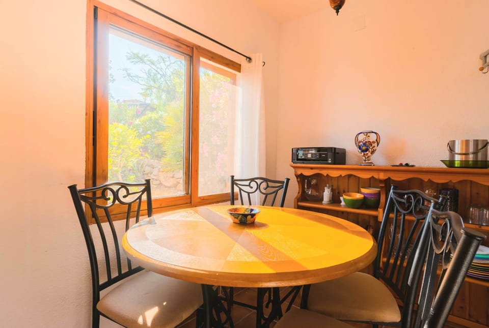 Cottage Inside Dining