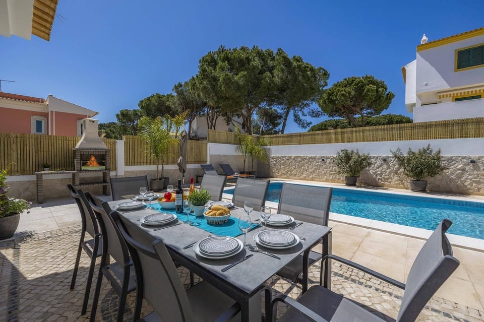 Villa Falesia Blue image