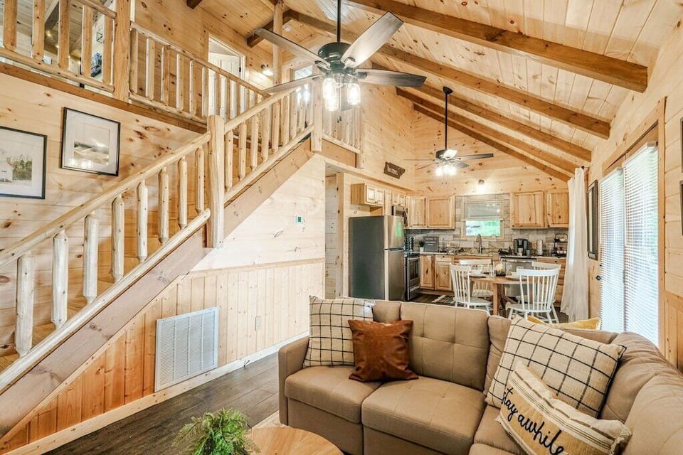 Vaulted ceilings with plenty of natural light