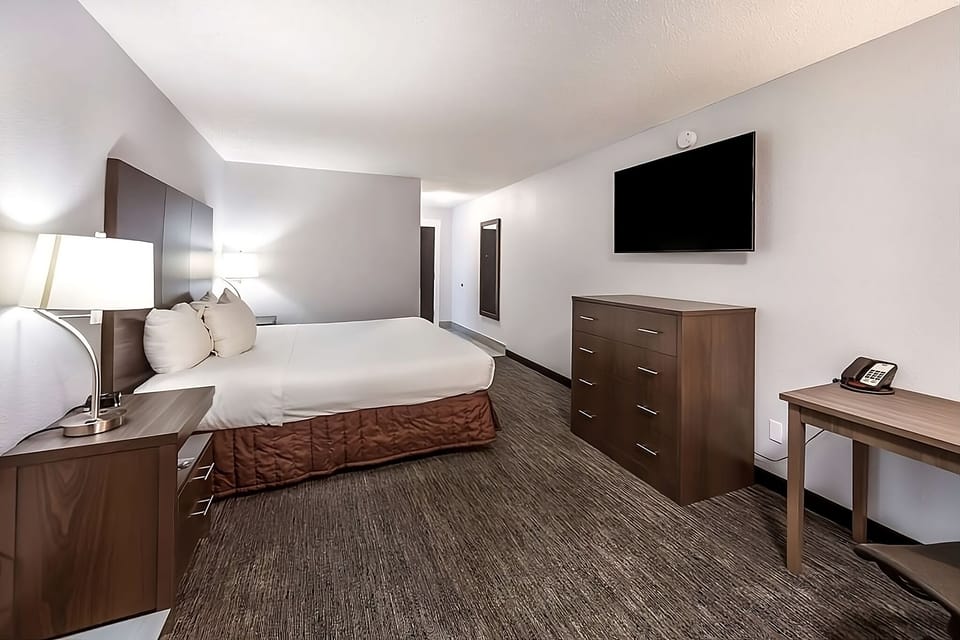 Comfortable King size bed!