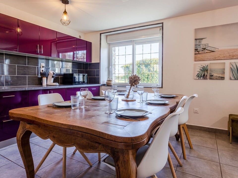 Table, Furniture, Chair, Tableware, Window, Wood, Interior Design, Kitchen & Dining Room Table, Floor, Flooring