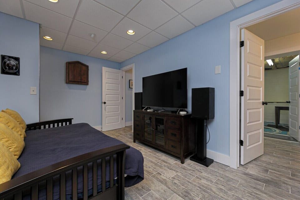 Lower Level Family Room & Kitchenette