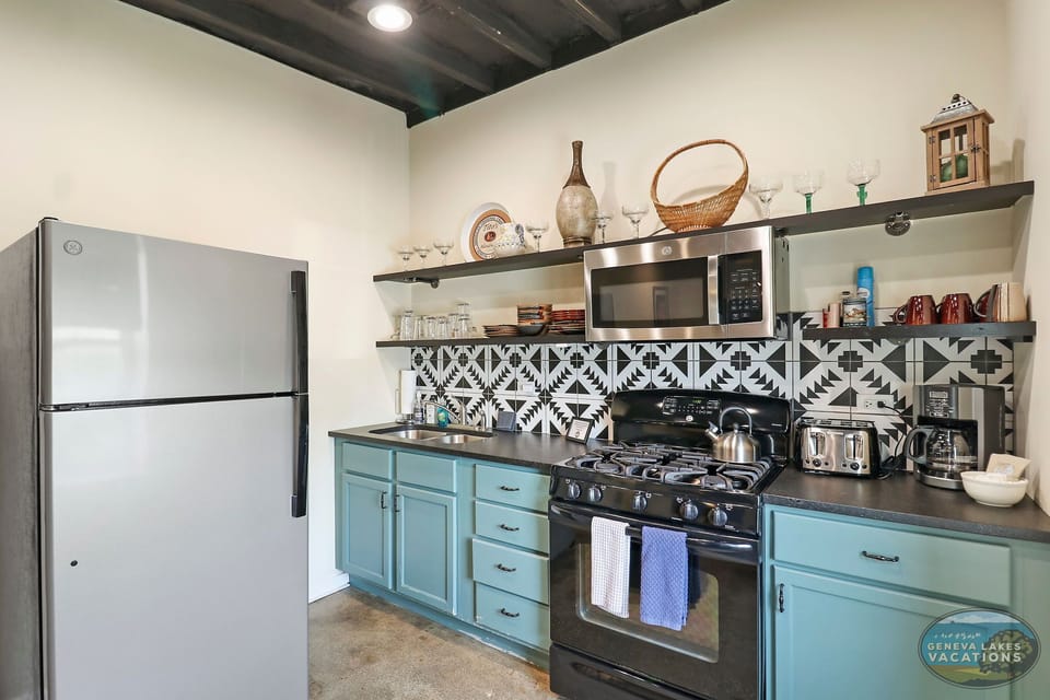 Full kitchen with gas stove, drip coffee maker