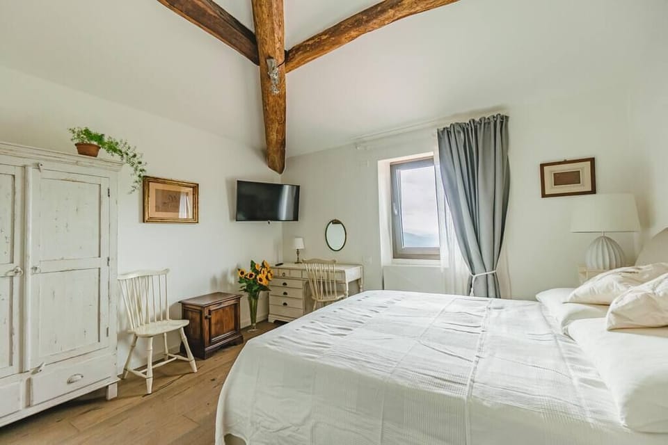 5b4c4cd1-a0a8-49ea-b001-4bb104f4b9cd