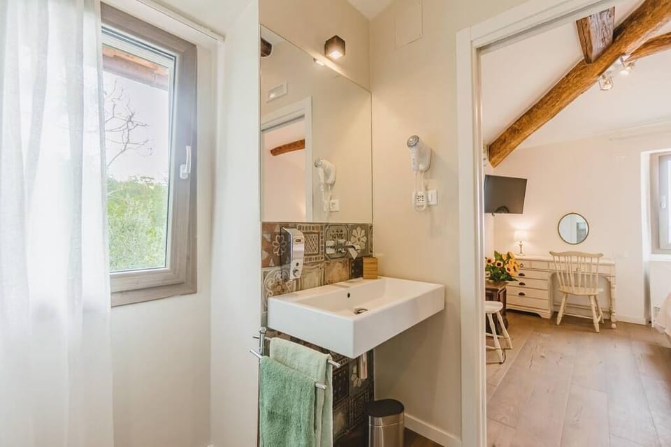 38a427c7-e497-4c6f-a9a6-6a716c2033be