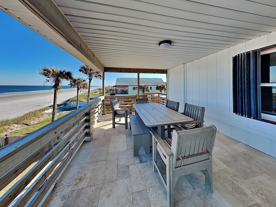 Beachfront Deck w/Unobstructed Views