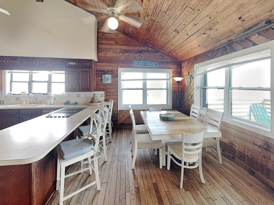 Dining Area, Seating for 6 + Breakfast Bar, Seating for 3
