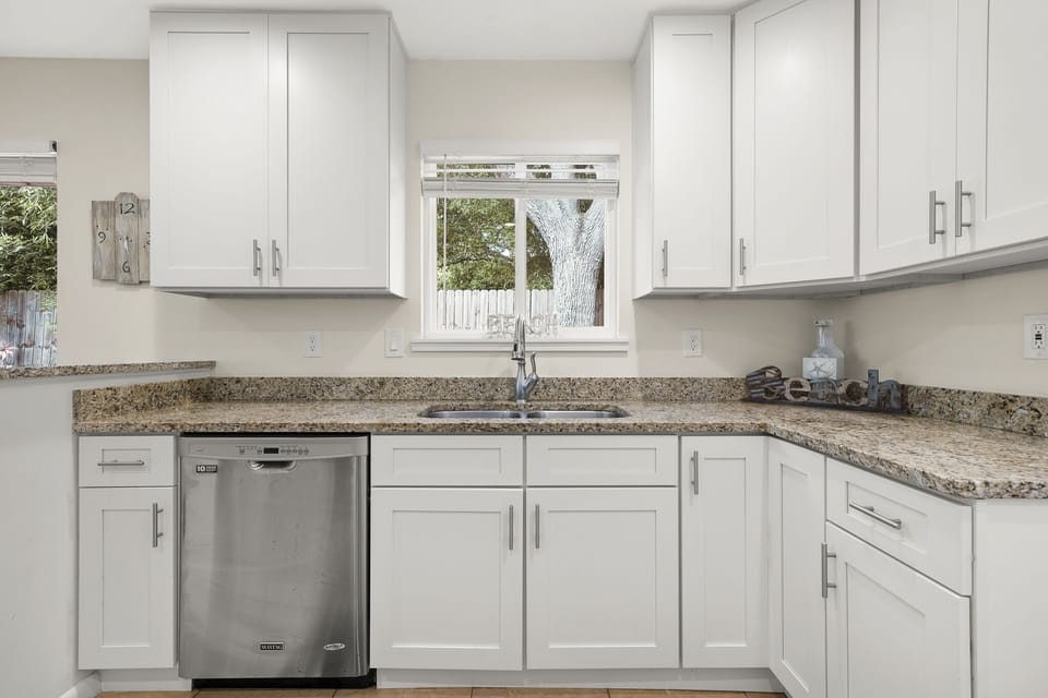 Fully Equipped Kitchen with Stainless Steel Appliances