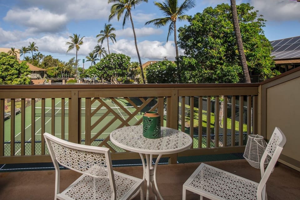 Lanai Seating