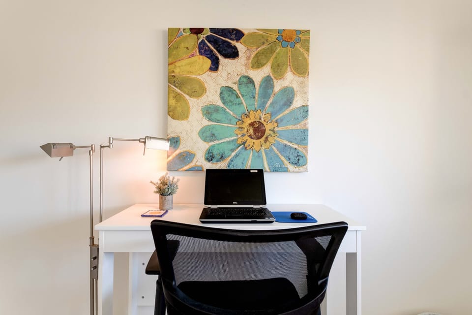 Office space with stand or sit desk