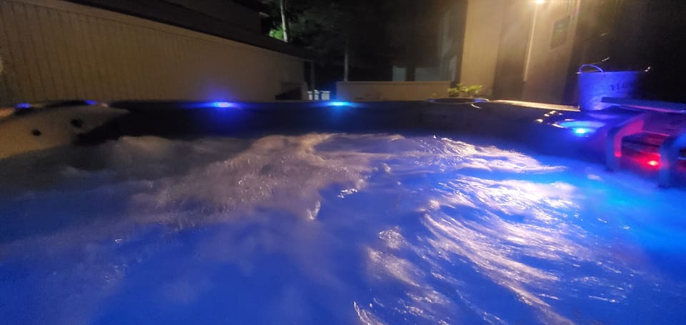 outdoor hot tub
