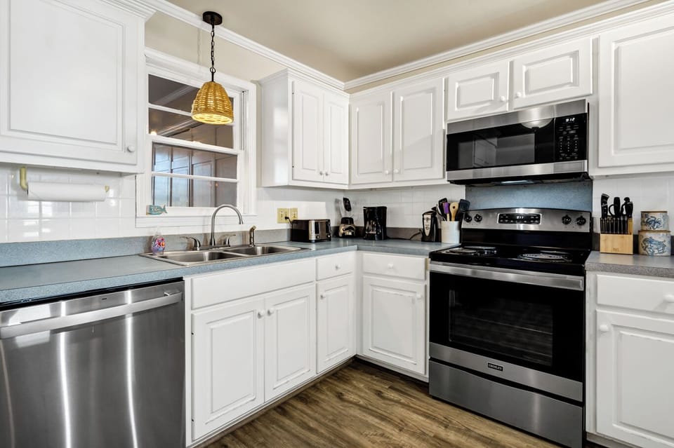 Nicely Appointed Kitchen