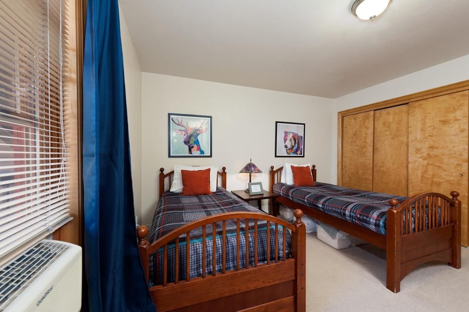 Main Level Twin Bedroom