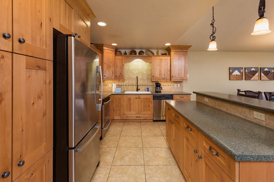 Fully Stocked Kitchen