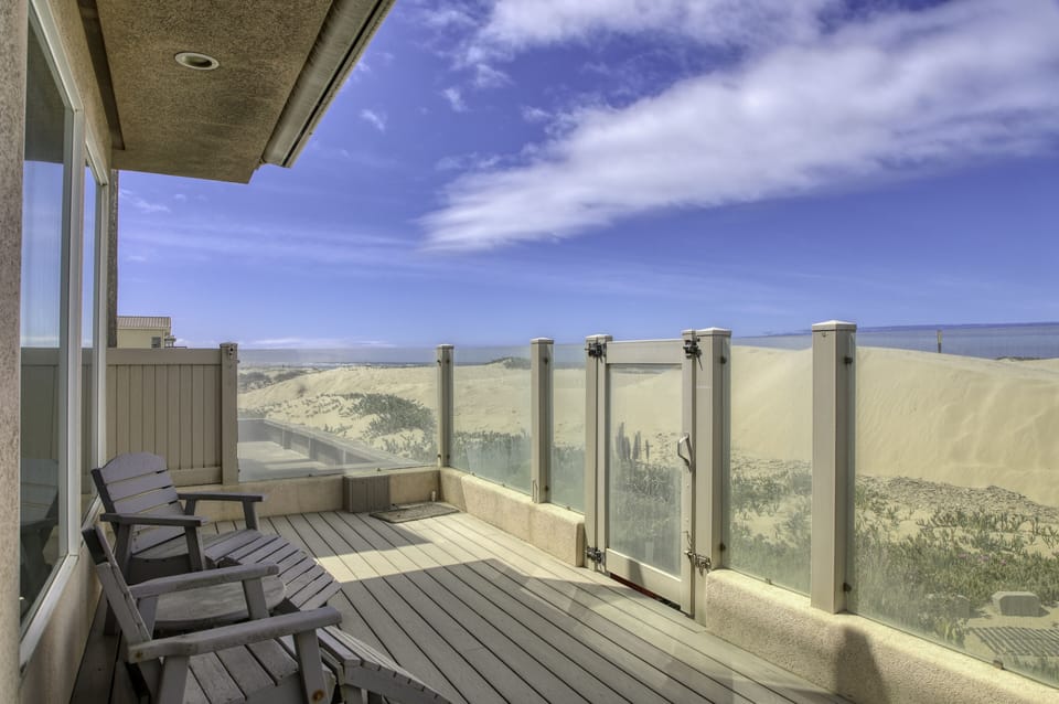 Oceanfront Vacation Rental - 1460 Strand Way Oceano, CA