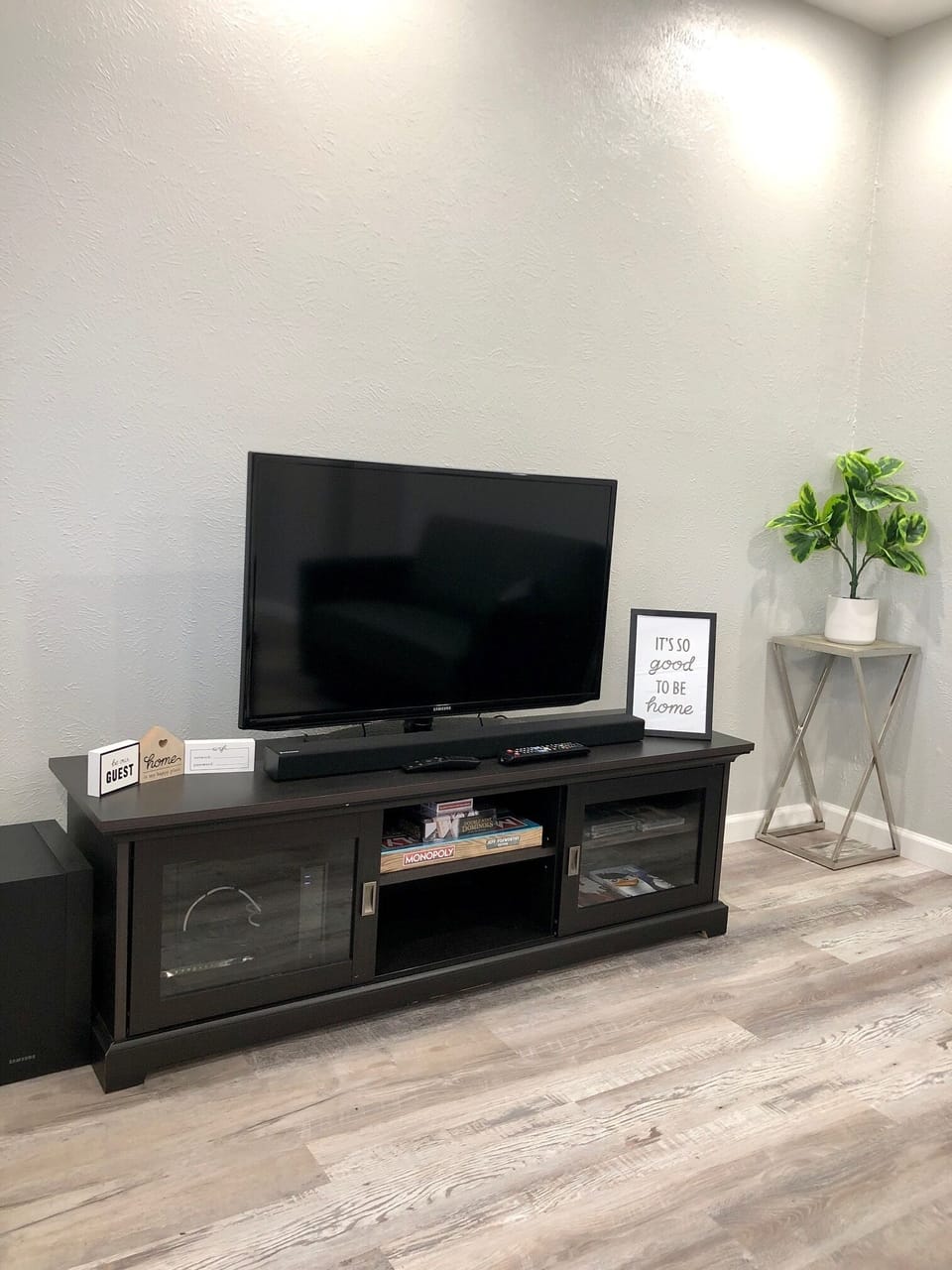 TV with sound bar in living room