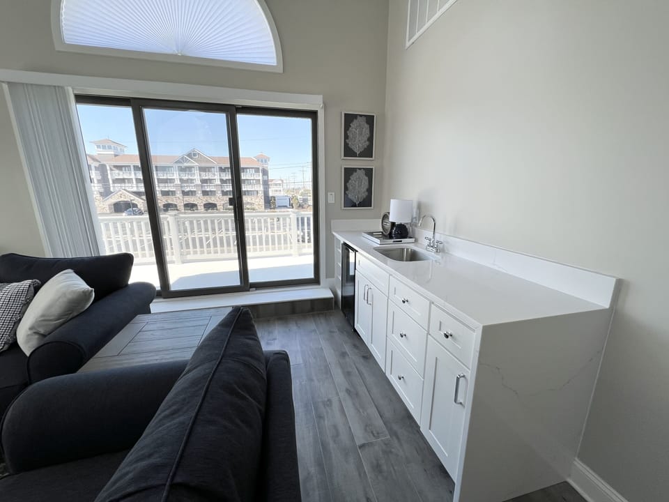 Wet bar in second floor Family Room.