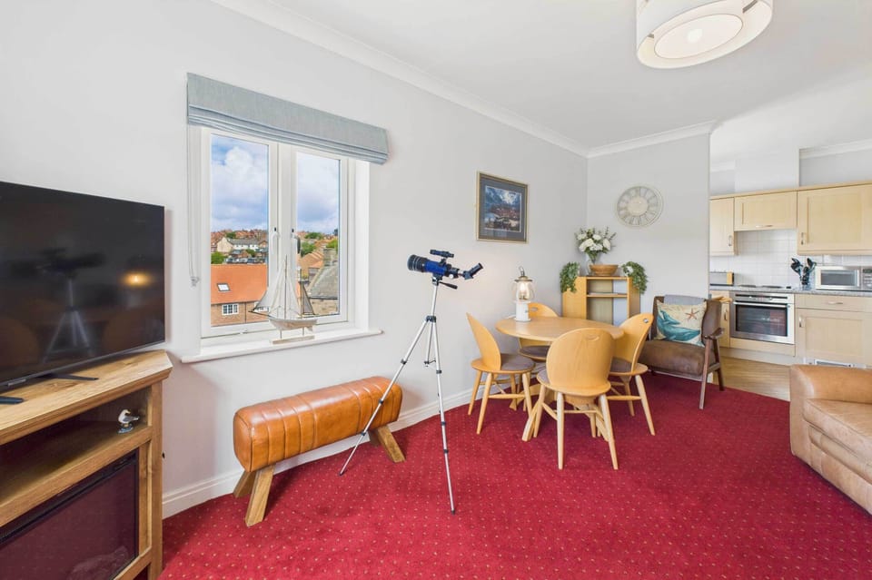Starboard Bow, Whitby - Host & Stay