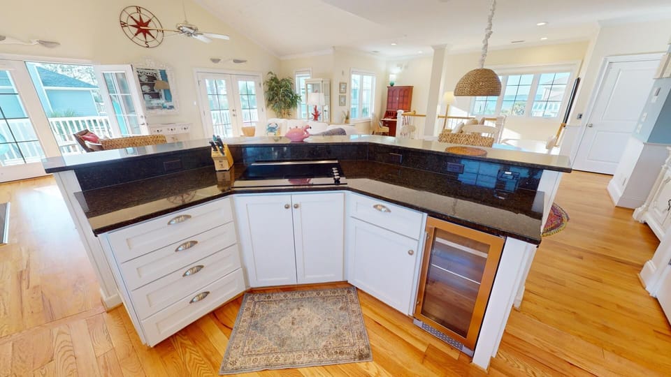 Full Kitchen feat. Wine Fridge - Third Floor