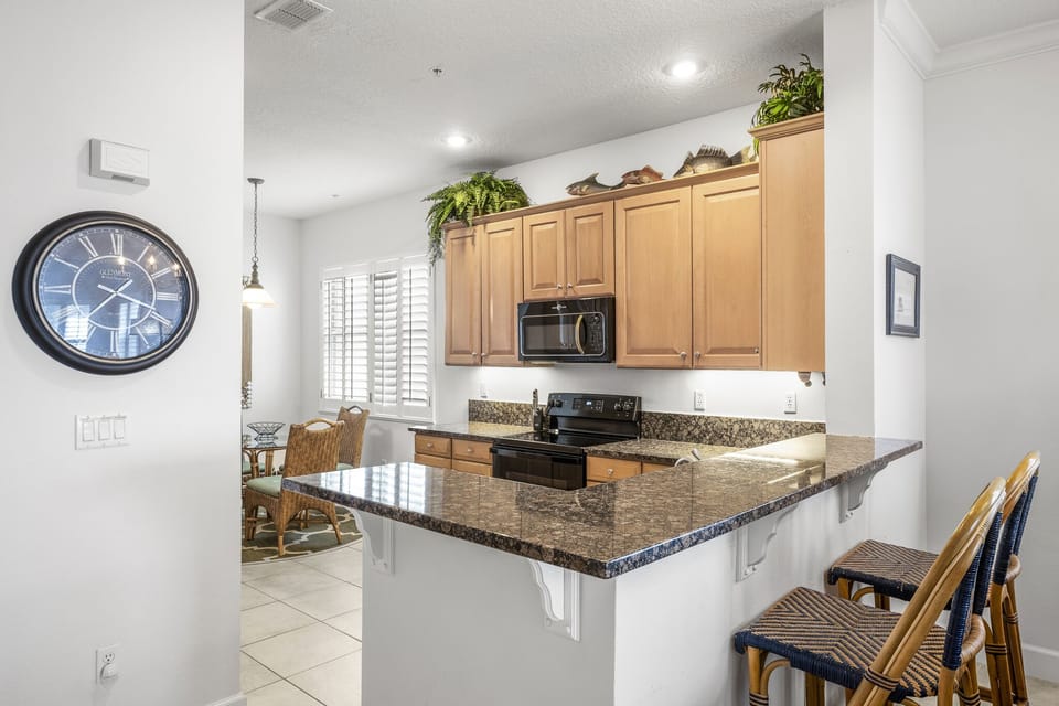 Fully Equipped Kitchen - Breakfast Bar Seating for Two