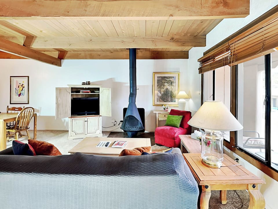 Welcome to Artist Road #18!