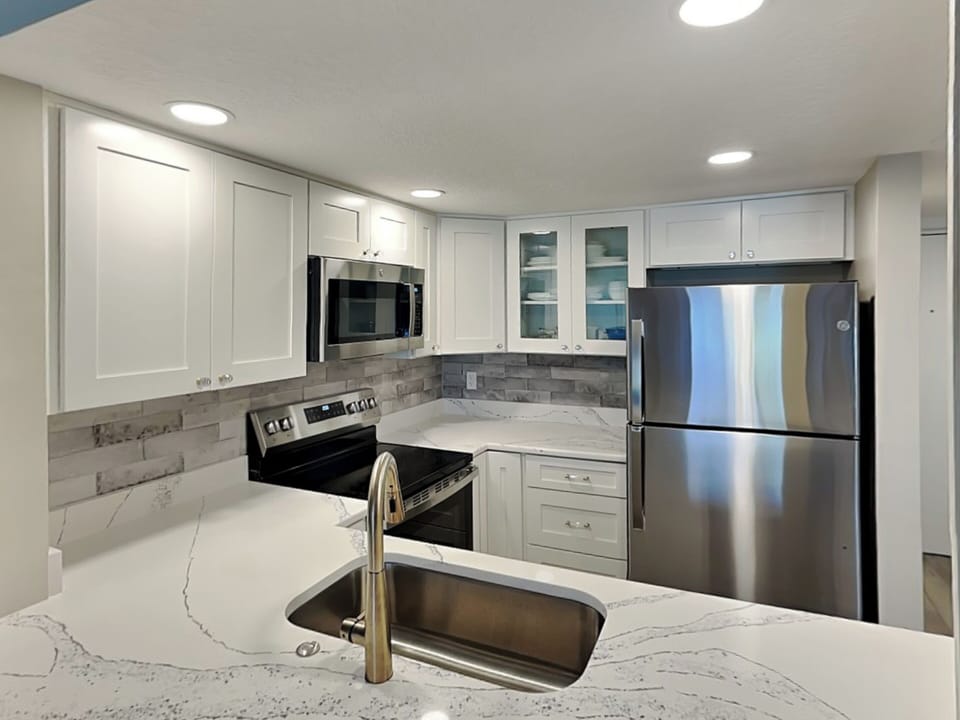 Fully Equipped Kitchen with Stainless Steel Appliances