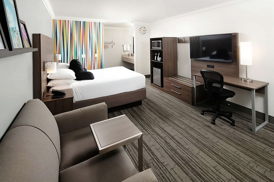 Cozy unit with 1 Queen size bed